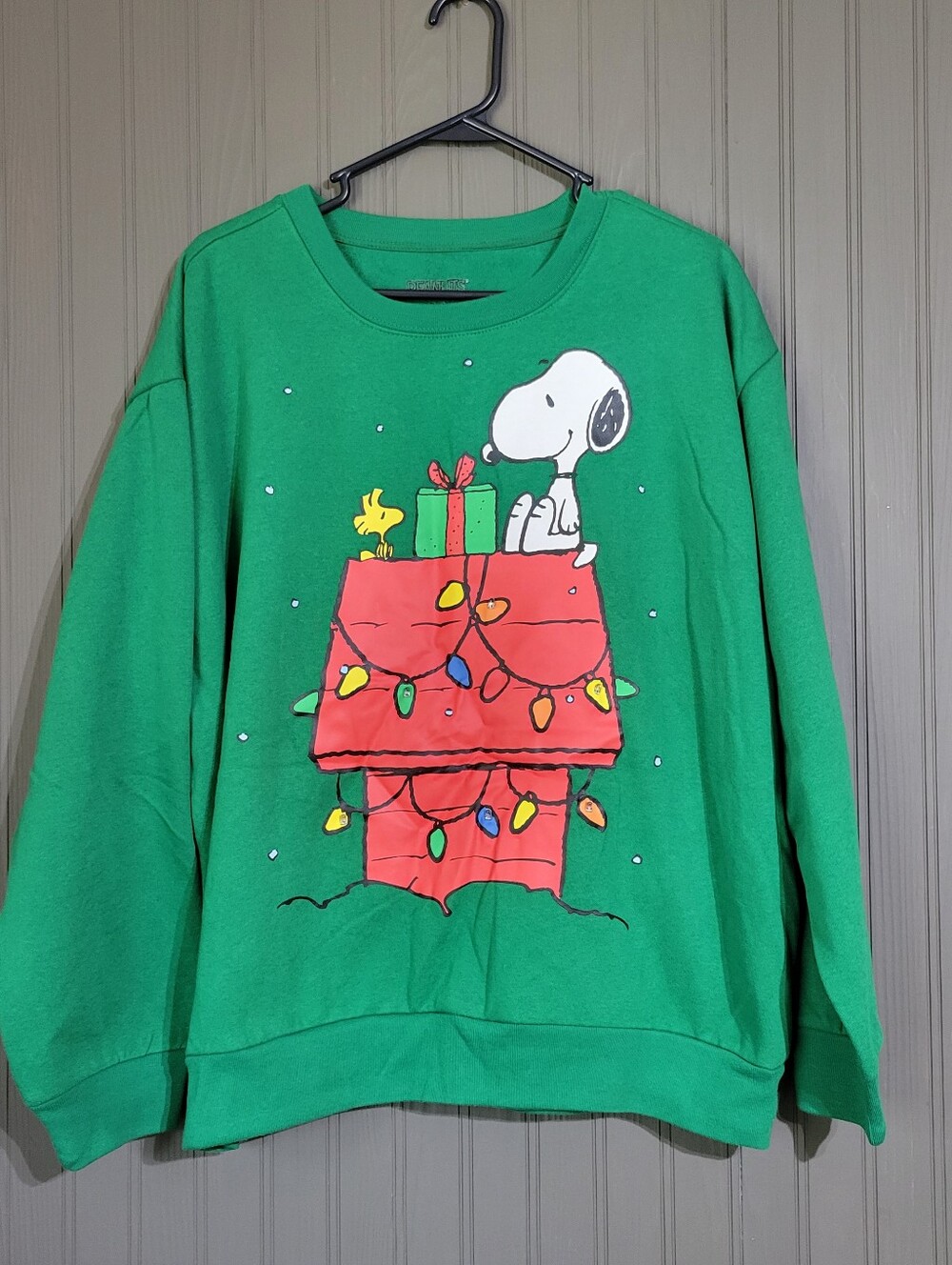 Peanuts Green Crewneck with Snoopy & Woodstock on Red Doghouse